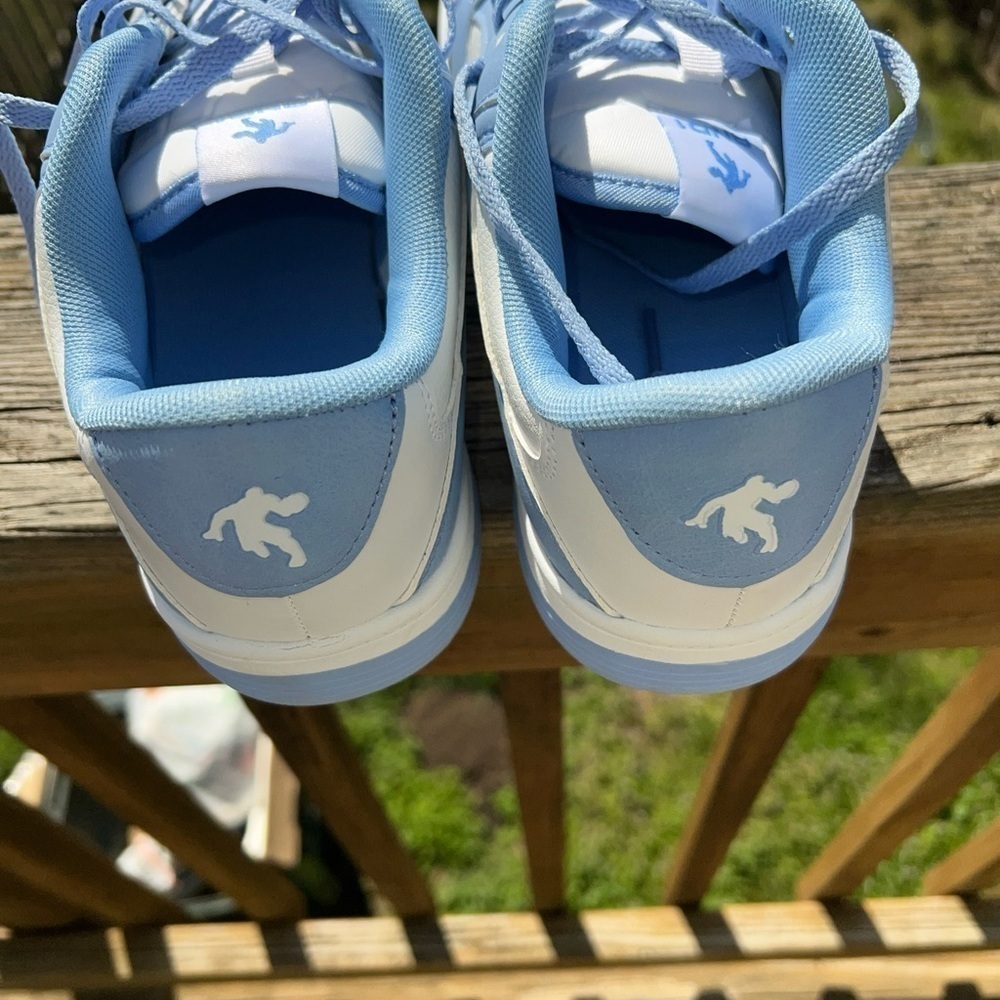 Women’s Blue and White AND1 Low Top Basketball Sneakers Size 10🔥🔥 - Picture 4 of 12